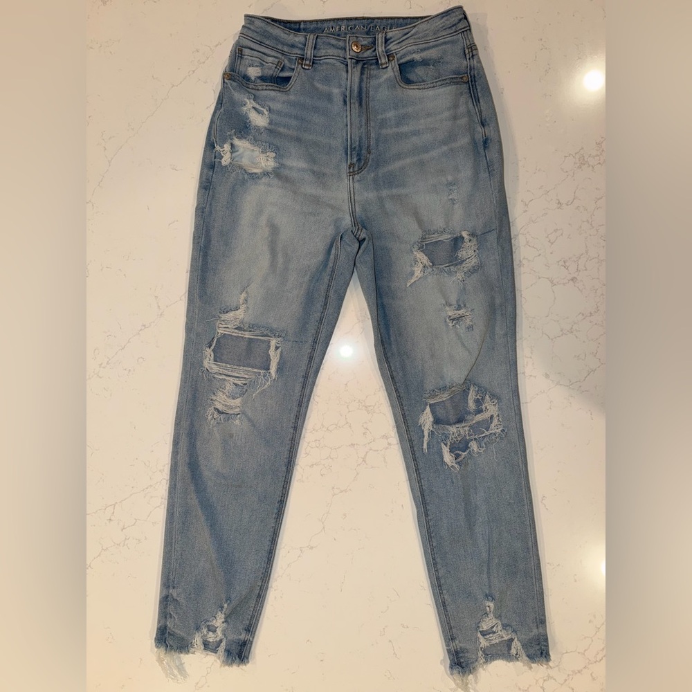 American Eagle Outfitters Light Blue Distressed mom  Jeans